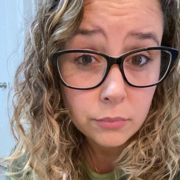 Meet your Posher, Marissa - Picture 4 of 5